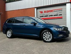 Blau Gebraucht 2023 VW Passat Business Kombi | 29.700 € (Superpreis)