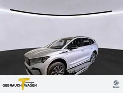 Silber Gebraucht 2023 Skoda Enyaq iV SportLine SUV | 38.690 € (Superpreis)