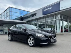 Black solid (stone) / solid Gebraucht 2016 Volvo V40 Kinetic Kombi | 12.950 € (Etwas zu teuer)