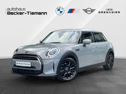 Moonwalk grey Gebraucht 2022 Mini Cooper Classic Kleinwagen | 22.888 € (Fairer Preis)