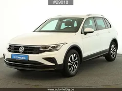 Weiß Gebraucht 2022 VW Tiguan Active SUV | 24.990 € (Guter Preis)