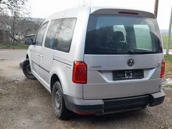 Silber Gebraucht 2015 VW Caddy Trendline Van / Kleinbus | 14.500 € (Teuer)