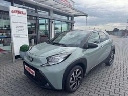 Urban khaki Gebraucht 2025 Toyota Aygo Team Kleinwagen | 18.990 € (Etwas zu teuer)