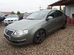 Grün Gebraucht 2005 VW Passat Sportline Limousine | 1.100 € (Superpreis)
