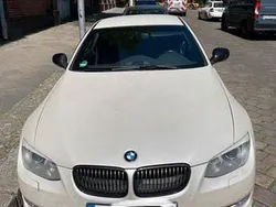 Weiß Gebraucht 2010 BMW 330 Coupé | 10.900 € (Guter Preis)