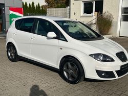 Weiß Gebraucht 2015 Seat Altea Sun Van / Kleinbus | 9.300 € (Etwas zu teuer)