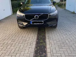 Schwarz Gebraucht 2018 Volvo XC60 Momentum SUV | 24.900 € (Guter Preis)