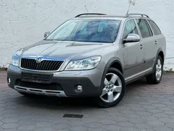 Beige Gebraucht 2012 Skoda Octavia Scout 4x4 Kombi | 9.400 € (Fairer Preis)