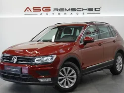 Rot Gebraucht 2017 VW Tiguan Comfortline SUV | 24.990 € (Fairer Preis)