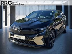 Black pearlschwarz, dach in d Gebraucht 2022 Renault Mégane Iconic Limousine | 26.890 € (Guter Preis)