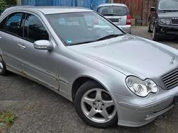 Silber Gebraucht 2003 Mercedes C220 Avantgarde Limousine | 890 € (Superpreis)