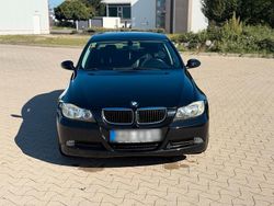 Schwarz Gebraucht 2007 BMW 318 Limousine | 3.300 € (Etwas zu teuer)