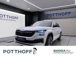 Weiss Gebraucht 2023 Skoda Kodiaq SportLine SUV | 34.777 € (Fairer Preis)