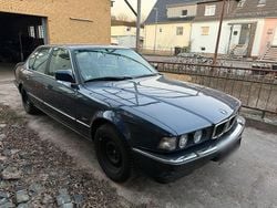 Blau Gebraucht 1992 BMW 730 Limousine | 9.400 €