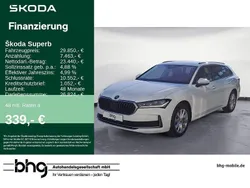 Weiß Gebraucht 2024 Skoda Superb Selection Kombi | 29.850 € (Fairer Preis)