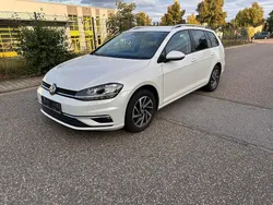 Weiß Gebraucht 2018 VW Golf VII Kombi | 8.800 € (Fairer Preis)