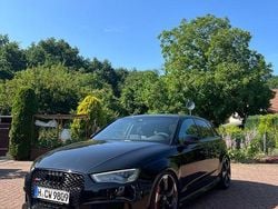 Schwarz Gebraucht 2016 Audi RS3 Design Kleinwagen | 36.500 € (Fairer Preis)