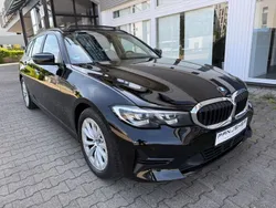 Schwarz ii Gebraucht 2020 BMW 320 Sport Line Kombi | 21.999 € (Guter Preis)