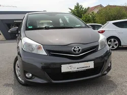 Grau Gebraucht 2013 Toyota Yaris Cool Kleinwagen | 3.990 € (Fairer Preis)