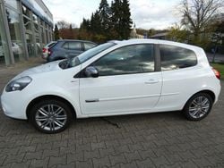 Weiß Gebraucht 2012 Renault Clio III Night&Day Limousine | 3.990 € (Guter Preis)