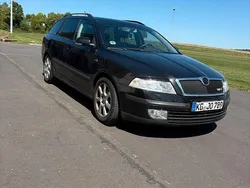 Schwarz Gebraucht 2007 Skoda Octavia Kombi | 3.399 € (Etwas zu teuer)