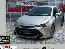 Precious silver Gebraucht 2023 Toyota Corolla Team Limousine | 24.490 € (Fairer Preis)