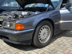 Grau Gebraucht 1998 BMW 735 Limousine | 6.400 € (Fairer Preis)