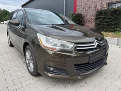 Braun Gebraucht 2011 Citroën C4 Tendance Limousine | 2.999 € (Teuer)