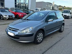 Grau Gebraucht 2004 Peugeot 307 Filou Limousine | 2.450 € (Fairer Preis)