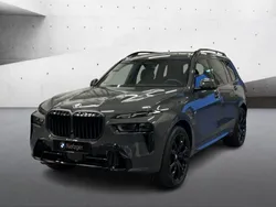 Grau Gebraucht 2024 BMW X7 M Sport SUV | 115.303 € (Teuer)
