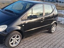 Schwarz Gebraucht 2000 Mercedes A140 Kleinwagen | 950 €