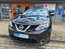 Schwarz Gebraucht 2015 Nissan Qashqai 360º SUV | 11.890 € (Fairer Preis)