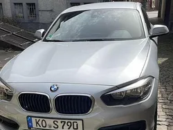 Grau Gebraucht 2019 BMW 118 Kleinwagen | 16.500 € (Fairer Preis)