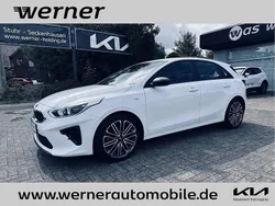 Carraweiß Gebraucht 2019 Kia Ceed Edition 7 Limousine | 14.930 € (Teuer)