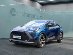 Blau Gebraucht 2024 Toyota C-HR Team SUV | 29.789 € (Etwas zu teuer)