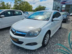 Weiß Gebraucht 2009 Opel Astra GTC Edition Coupé | 3.390 € (Fairer Preis)
