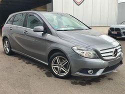 Grau Gebraucht 2014 Mercedes B180 Van / Kleinbus | 5.900 € (Guter Preis)