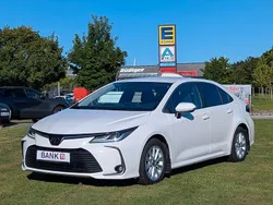 Weiß Gebraucht 2022 Toyota Corolla Sport Limousine | 20.980 € (Teuer)