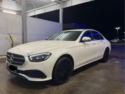 Weiß Gebraucht 2023 Mercedes E200 Limousine | 35.699 € (Superpreis)