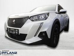 Weiss Gebraucht 2023 Peugeot 2008 Allure SUV | 23.485 € (Fairer Preis)
