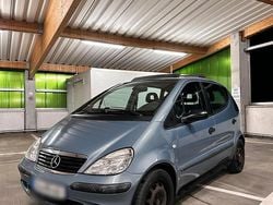Grau Gebraucht 2002 Mercedes A160 Kleinwagen | 900 € (Superpreis)
