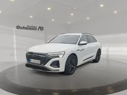 Gletscherweiss metallic Gebraucht 2025 Audi Q8 e-tron Ambiente SUV | 62.880 € (Teuer)