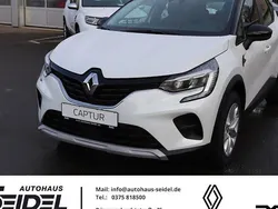 Perlmuttweiß metallic, black Gebraucht 2022 Renault Captur Equilibre SUV | 20.790 € (Etwas zu teuer)