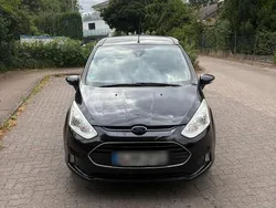 Schwarz Gebraucht 2013 Ford B-MAX Van / Kleinbus | 8.200 € (Fairer Preis)