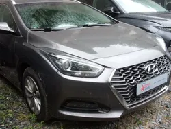 Grau Gebraucht 2019 Hyundai i40 Space Kombi | 15.880 € (Teuer)