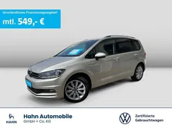 Ivory silver metallic Gebraucht 2024 VW Touran Move Van / Kleinbus | 35.940 € (Guter Preis)