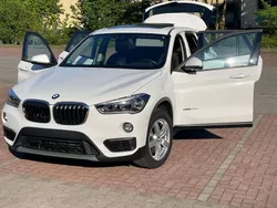 Weiß Gebraucht 2017 BMW X1 Advantage SUV | 21.900 € (Fairer Preis)