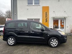 Schwarz Gebraucht 2016 Citroën Berlingo SELECTION Van / Kleinbus | 8.985 € (Fairer Preis)