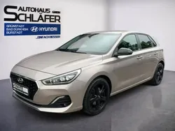 White sand / met Gebraucht 2020 Hyundai i30 YES! Limousine | 17.480 € (Etwas zu teuer)