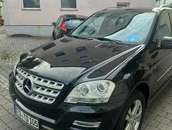 Schwarz Gebraucht 2011 Mercedes ML300 Edition SUV | 14.500 € (Fairer Preis)